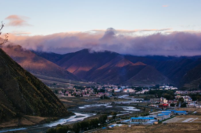 Kham Area: xinduqiao, tagong, garze, dege, yarchen gar and larung gar