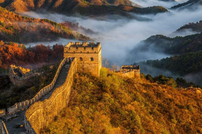 Autumn scenery of Jinshanling Great Wall and Bashang Grasslands