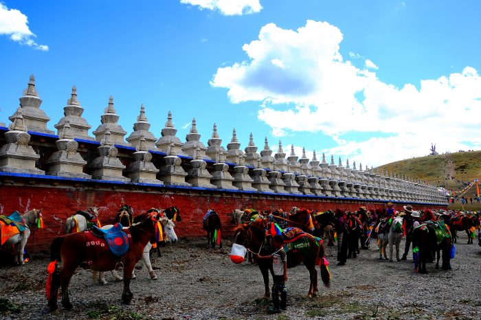 Minya Konka Trek