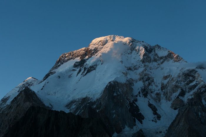 Broad Peak(Faichan Kangri) Hiking Trekking Climbing Mountaineering Travel Tour