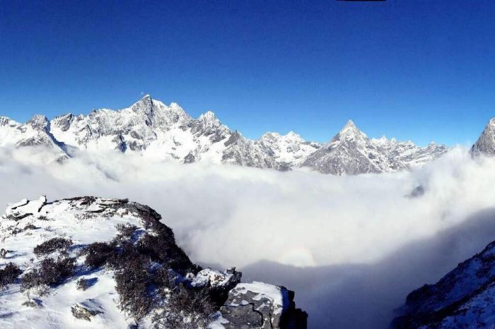 Sanfeng Peak of Mt. Siguniang Hiking Trekking Climbing Mountaineering Travel Tour