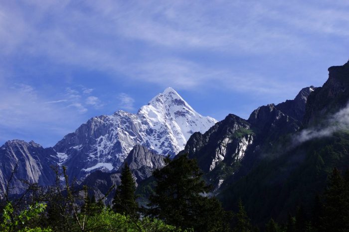 Yaomei Peak of Mt. Siguniang Hiking Trekking Climbing Mountaineering Travel Tour