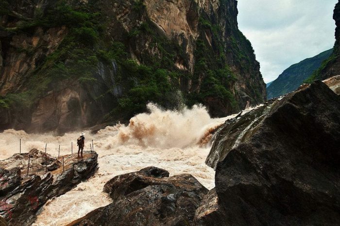 China Motorcycle Tour: Crossing from Kyrgyzstan to Laos